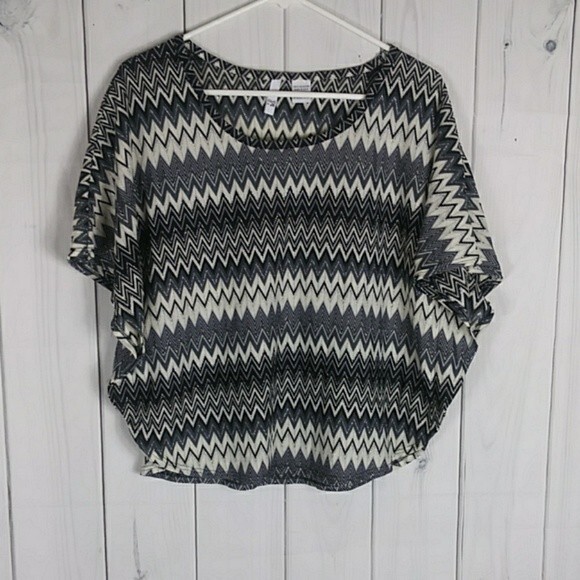 Sami and Jo Women's Size Medium black and white Top - Picture 1 of 6